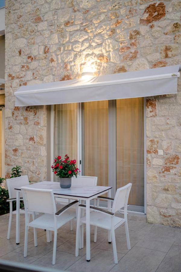 Casale Villa Никити Екстериор снимка